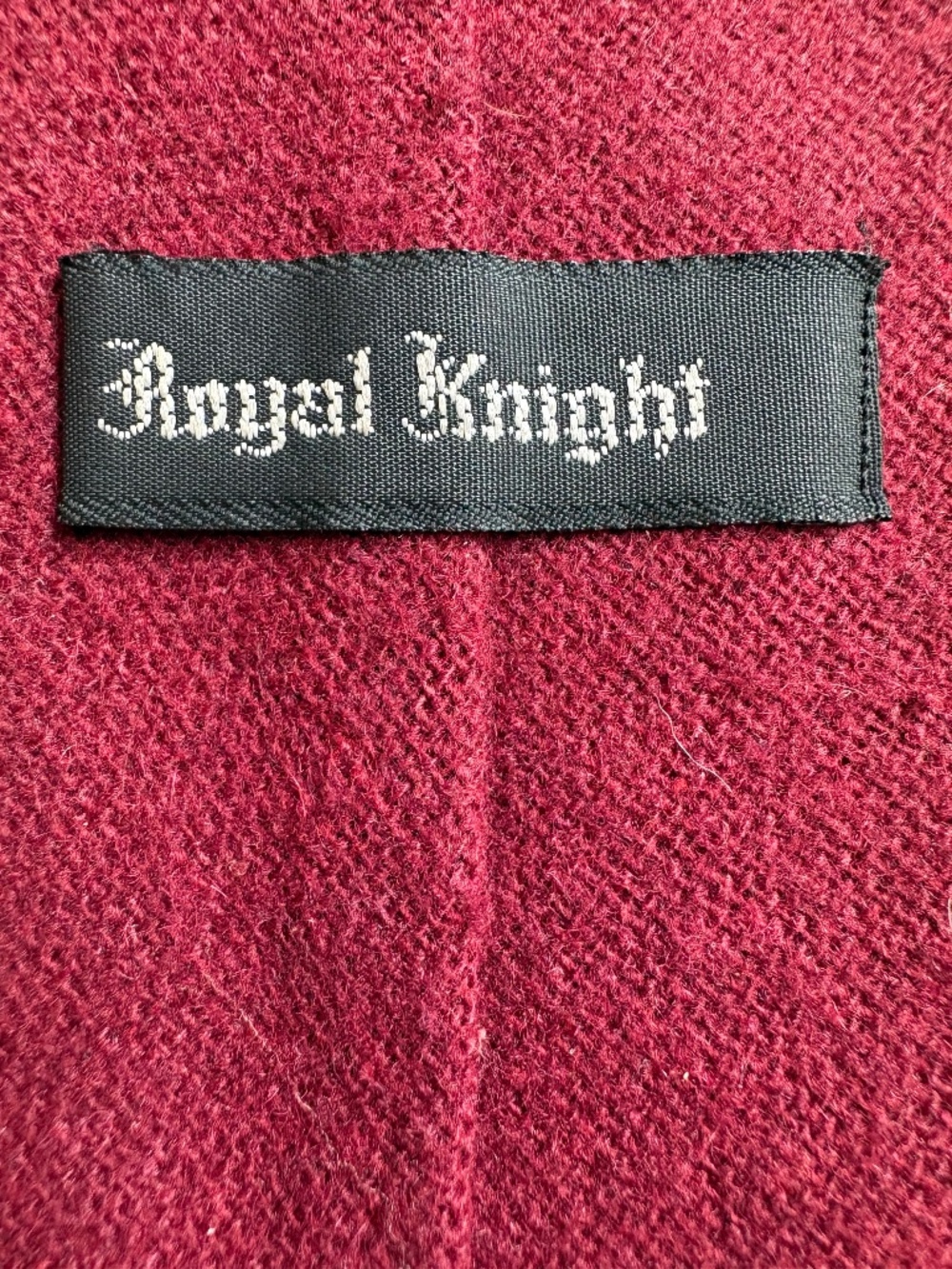 Vintage Royal Knight Burgundy Wool Blend Necktie – Classic 3.5” Width